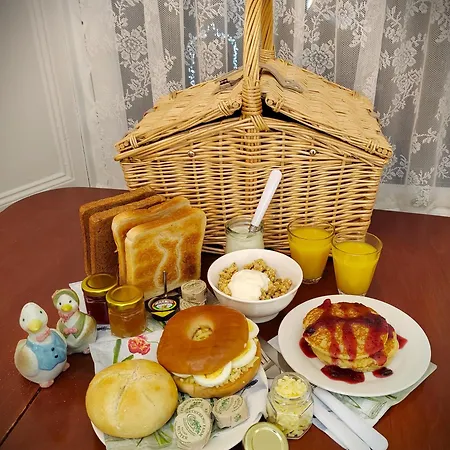 Puddle Duck - Adults Only Bowness-on-Windermere