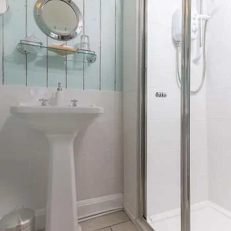 Puddle Duck - Adults Only Guest house